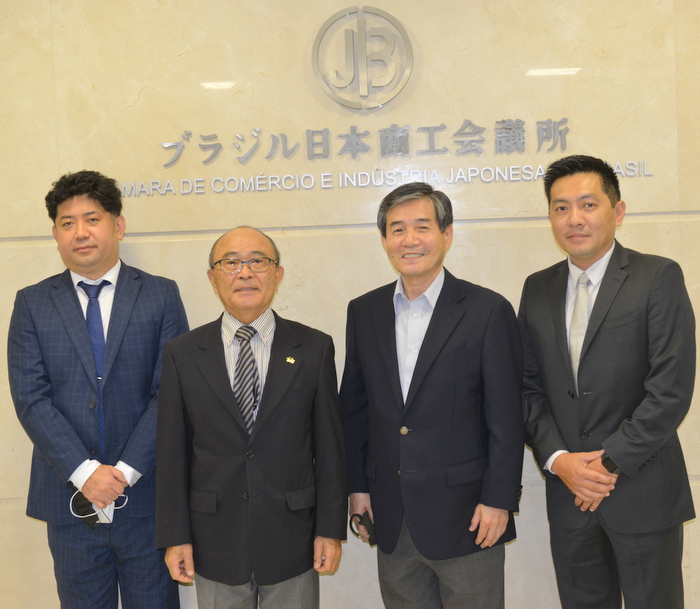 ブラジル日報の蛯原理事長一行が訪問　