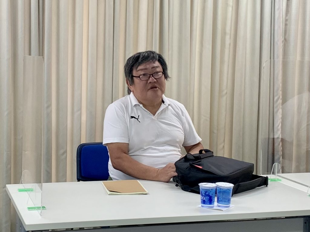 オフィスリングシステム（株）の塩田氏が会議所を電撃訪問