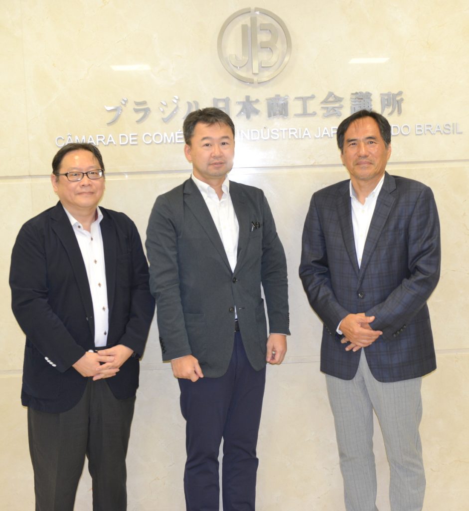 KDDI America, Inc社の延原正社長及びKDDIブラジル社長兼UBIK do Brasil 社取締役の中村純氏が訪問