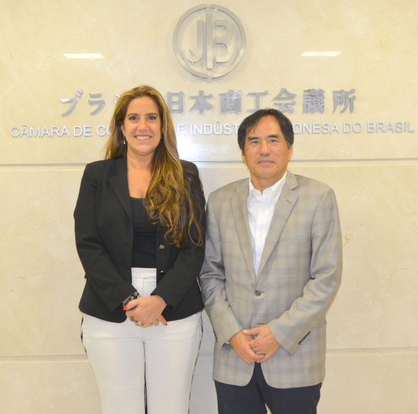 JCR do Brasil Farmacêuticos社のVanessa Tubel CEOが訪問