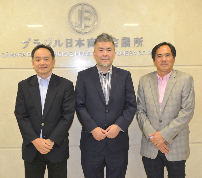 ADVICS Automotiva Latin America Ltdの徳田昌史社長と後任の荻原裕之新社長が訪問