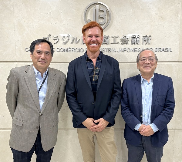 ANAブラジル社の坂本エドアルド取締役とLipe Travel Show社並びにLipe Travel Cast社創設者のAlipio  Camanzano氏が訪問