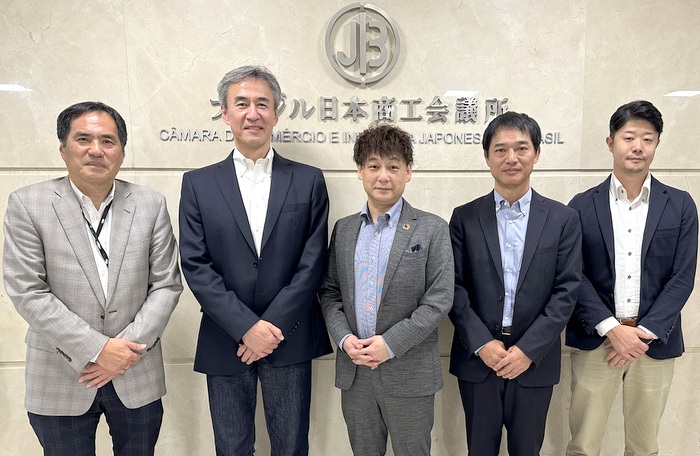 NTTコミュニケーションズ株式会社プラットフォームサービス本部 マネージド＆セキュリティサービス部セキュリティーサービス部門の竹内文孝部門長並びに英敏秀担当課長が訪問