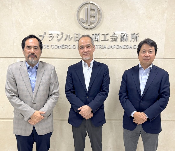 Santher Fábrica de Papel Santa Therezinha S.A.の設楽 裕之会長と松田明彦社長が訪問