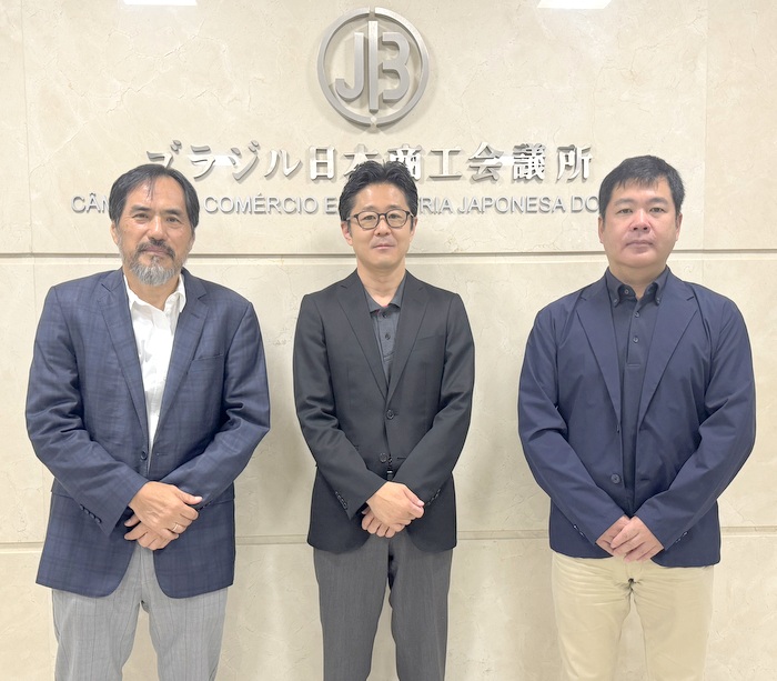 出光ルブサウスアメリカの木内卓也社長と後任の松山達雄新社長が訪問